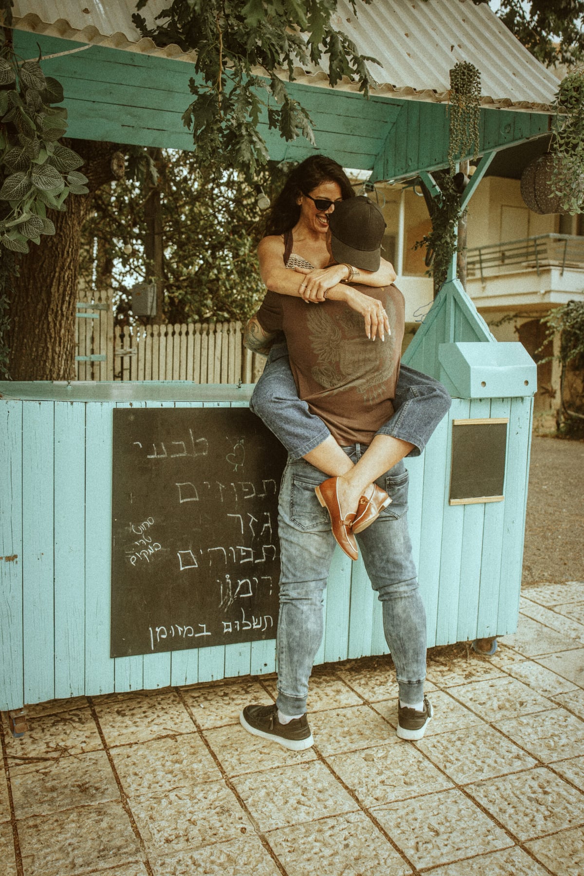 רותם ואלון, רגע מתוך היום